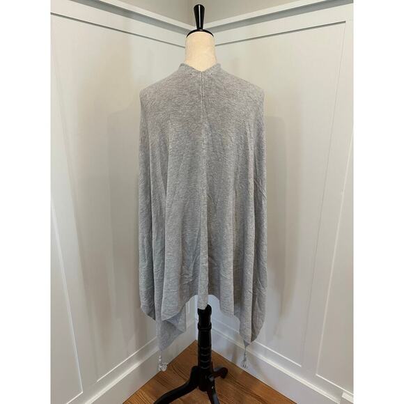 Shiraleah Travel Sweater Poncho O/S - Picture 2 of 4